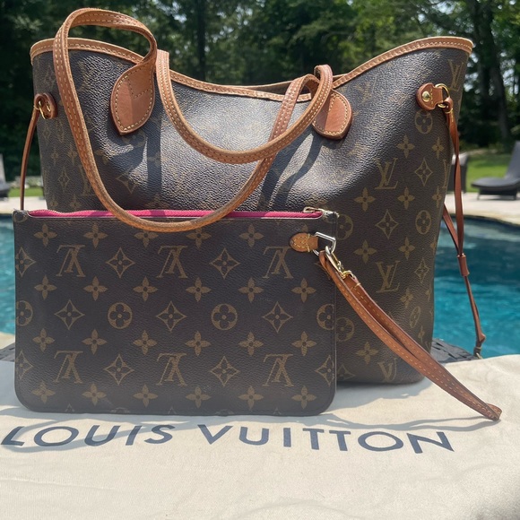 Louis Vuitton Neverfull AND Wristlet (hot pink inside) w/dust bag - Picture 4 of 17